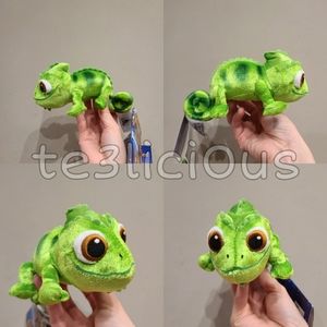 shoulder pascal disney